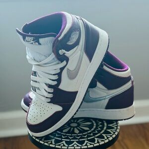 Nike Air Jordan 1 Retro High OG Bordeaux GS.